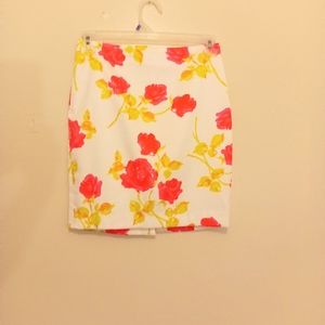 Ann Taylor 4P Spring floral skirt
